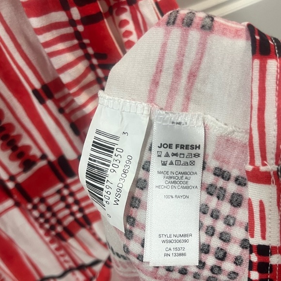 Stylish Red and White Plaid Dress - Picture 3 of 3